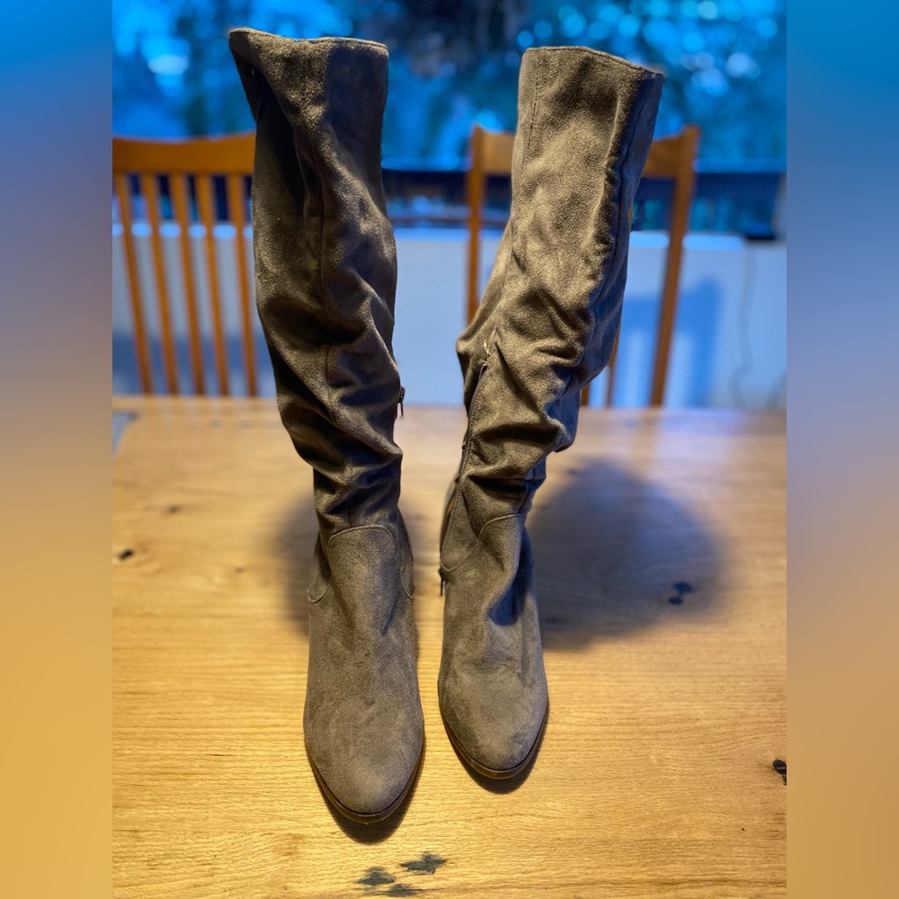 Merona Faux‎ Suede Tan Tall Heeled Boots Women’s 10 Preloved